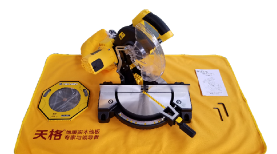 天格地板實(shí)木腳線無塵斜切鋸